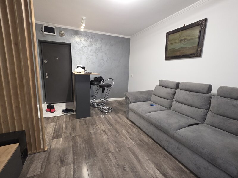 Petre Ispirescu, Sebastian, 10 minute de Unirii, 65000 euro