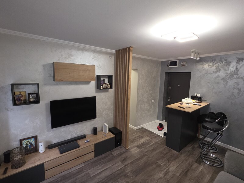 Petre Ispirescu, Sebastian, 10 minute de Unirii, 65000 euro