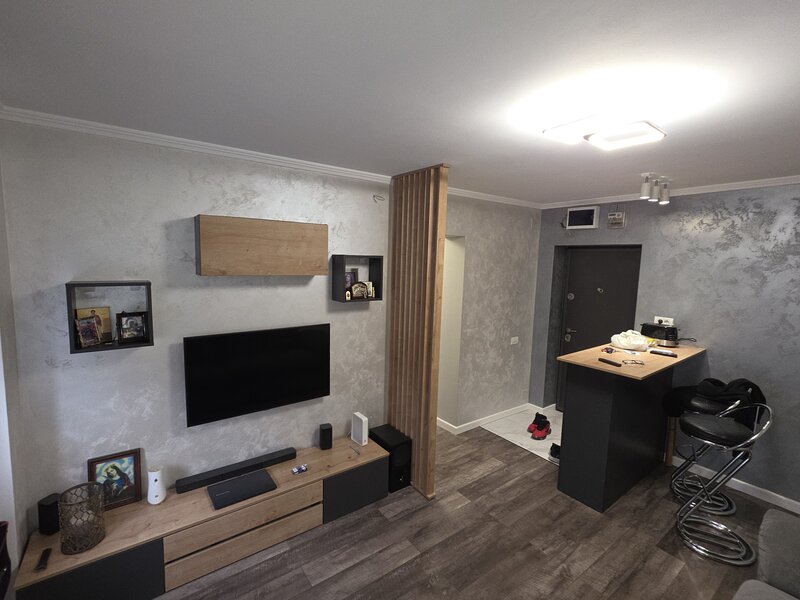 Petre Ispirescu, Sebastian, 10 minute de Unirii, 65000 euro